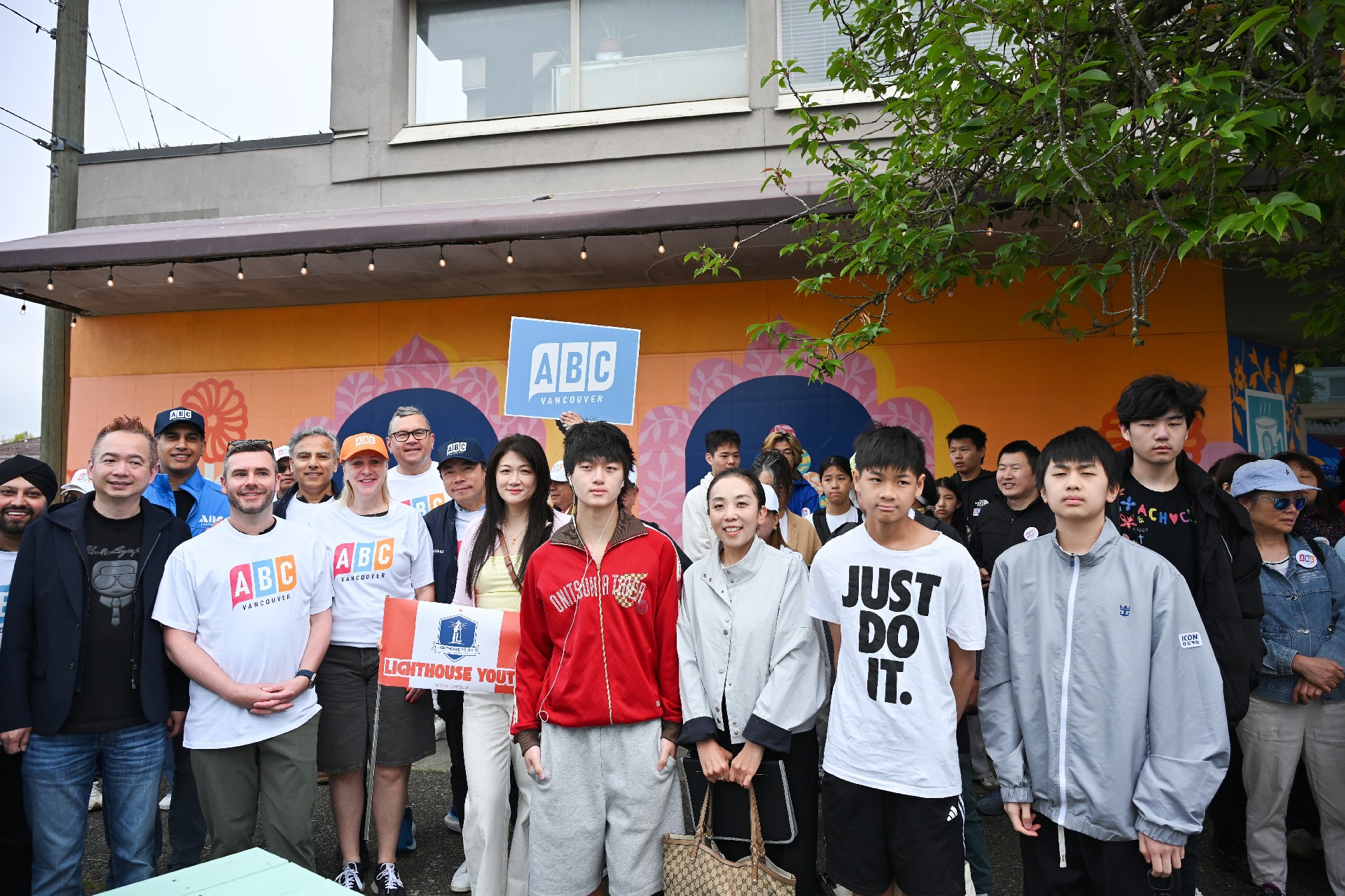 Lighthouse Youth 携95位学生参与温哥华市长社区实践活动 Lighthouse Youth 携95位学生参与温哥华市长社区实践活动
